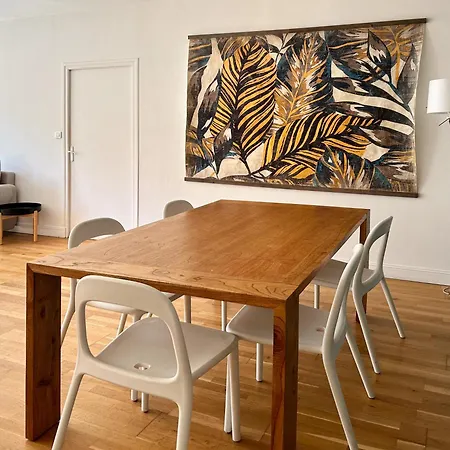 Daire Jeu De Paume *