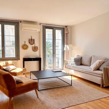 Jeu De Paume Apartment *